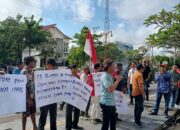 Warga Muba Geruduk Kantor Pemkab Muba Terkait Kekeliruan PJ Bupati Muba dalam Penunjukan “RC” Selaku PLT Kadis PMD