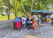 Jumat Berkah,IWO Muba Kembali Gelar Sarapan Gratis Untuk Masyarakat Kota Sekayu