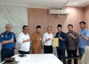 Gelar Aksi Damai, Puluhan Masyarakat Muba Minta Bupati Copot Iskandar Syahrianto dari Kepala Dinas Pendidikan dan Kebudayaan Muba