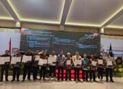 LLDIKTI Wilayah II Berikan Penghargaan IRS Peringkat I Kategori Evaluasi Pembelajaran untuk Bentuk Perguruan Tinggi Institut Tahun 2025