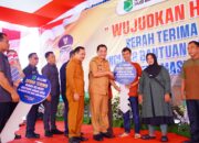 Bupati Muba HM Toha dan Wabup Kyai Rohman Serah Terima Kunci Program Relokasi Rumah, Bedah Rumah, dan Sanitasi