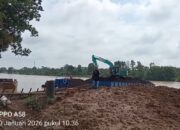 Diduga Belum Kantongi Izin, Tongkang Batubara Melintas di Sungai Musi