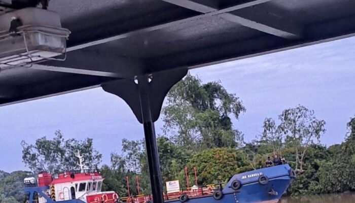 Kapal Angkutan BBM Ilegal Lintas Provinsi Diduga Milik Oknum Polisi Polda Babel Beroperasi Bebas di Kecamatan Sungai Lilin